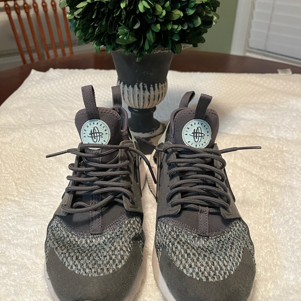 Girls Nike Air Huarache Shoes